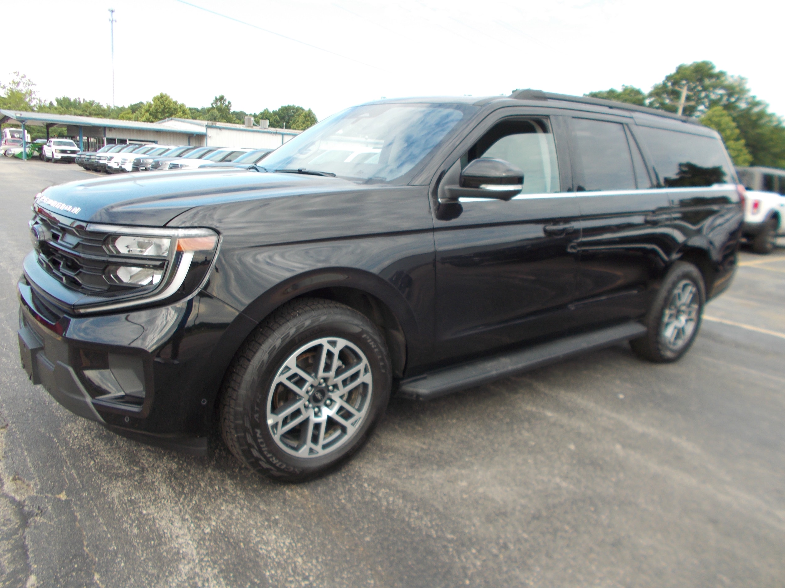 2025 Ford Expedition Active MAX 4x4's photo