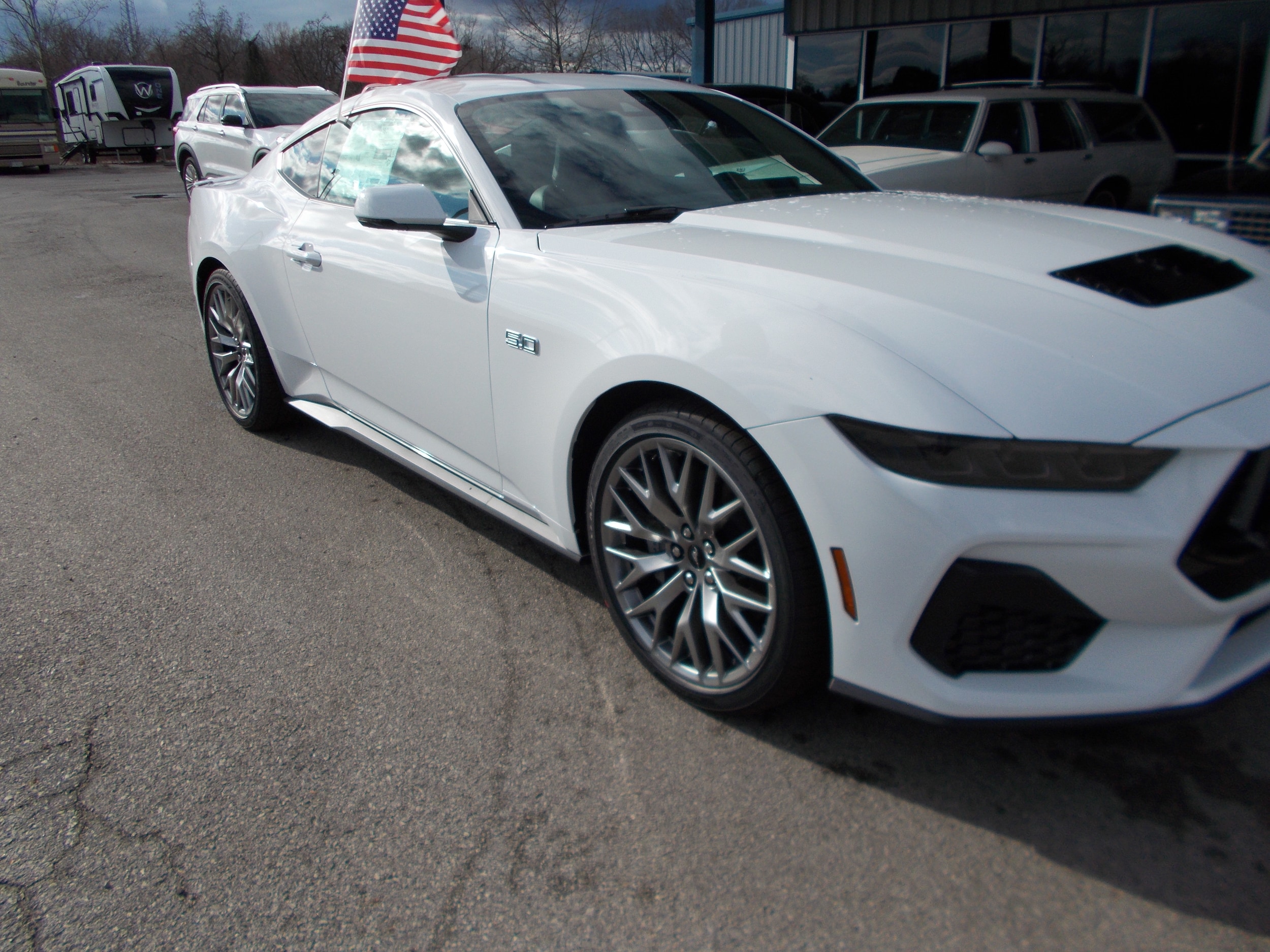 2025 Ford Mustang GT Premium's photo