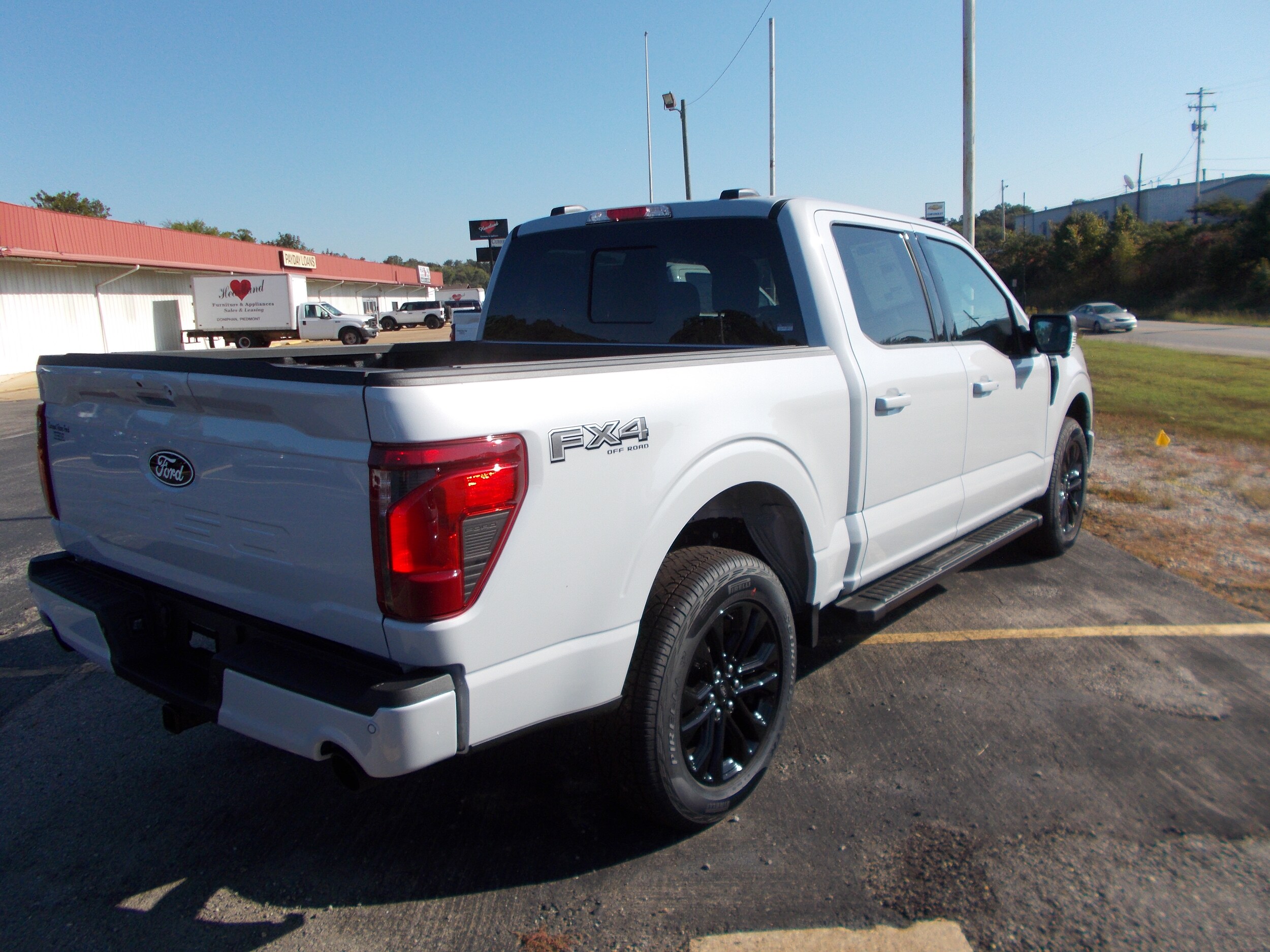 2025 Ford F-150 XLT photo 2