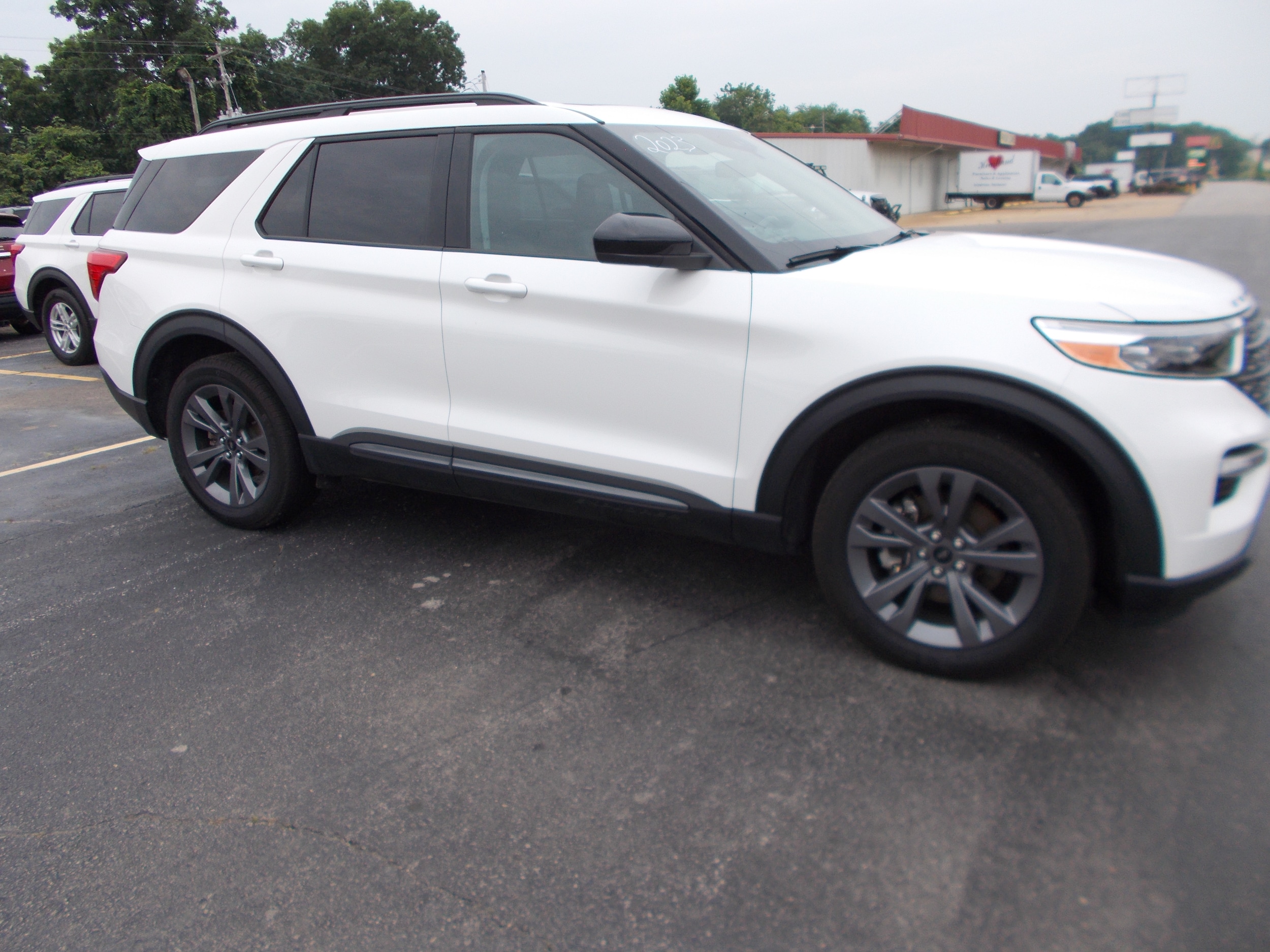 2023 Ford Explorer XLT's photo
