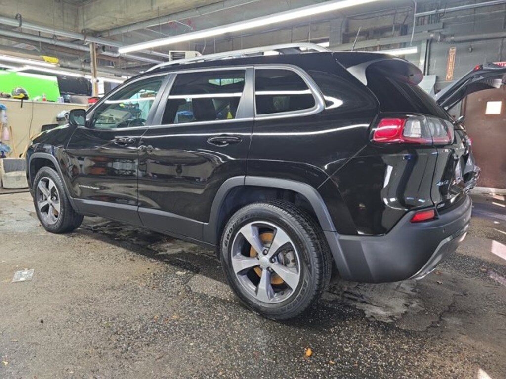 Used 2019 Jeep Cherokee Limited 4x4 SUV