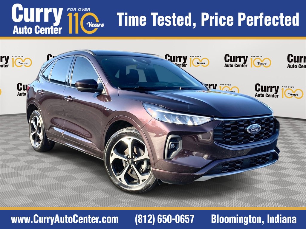 2023 Ford Escape ST-Line Select's photo