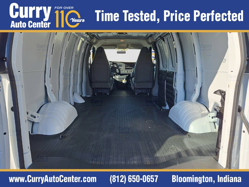 2025 Chevrolet Express Cargo Work Van - Photo 19