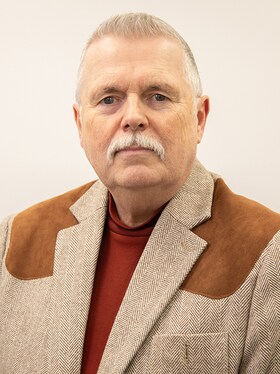 Staff member Gary Hunsucker from ID_93a9e7