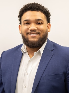 Staff member Damian Evans from ID_02d114