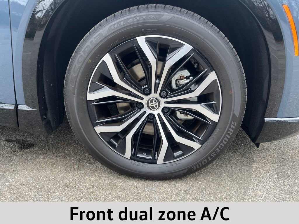 Used 2025 Toyota Crown Signia XLE SUV