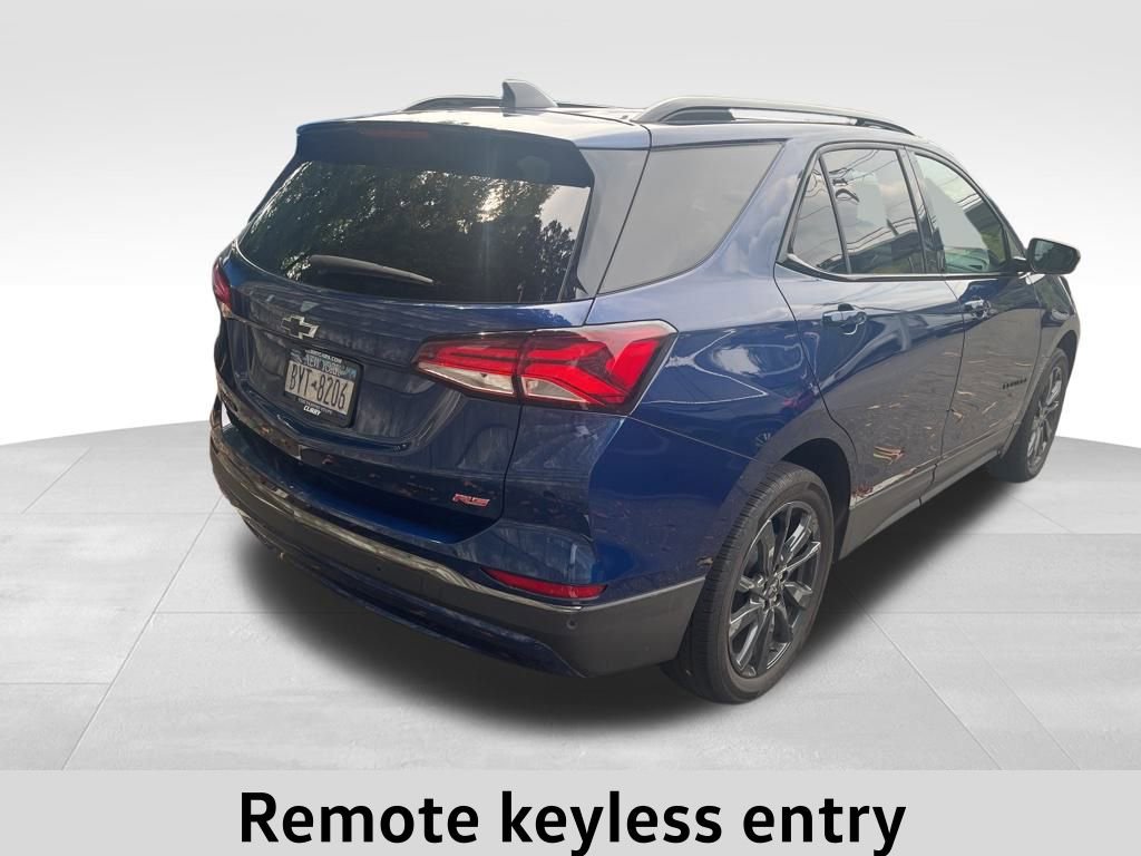 2022 Chevrolet Equinox RS photo 2