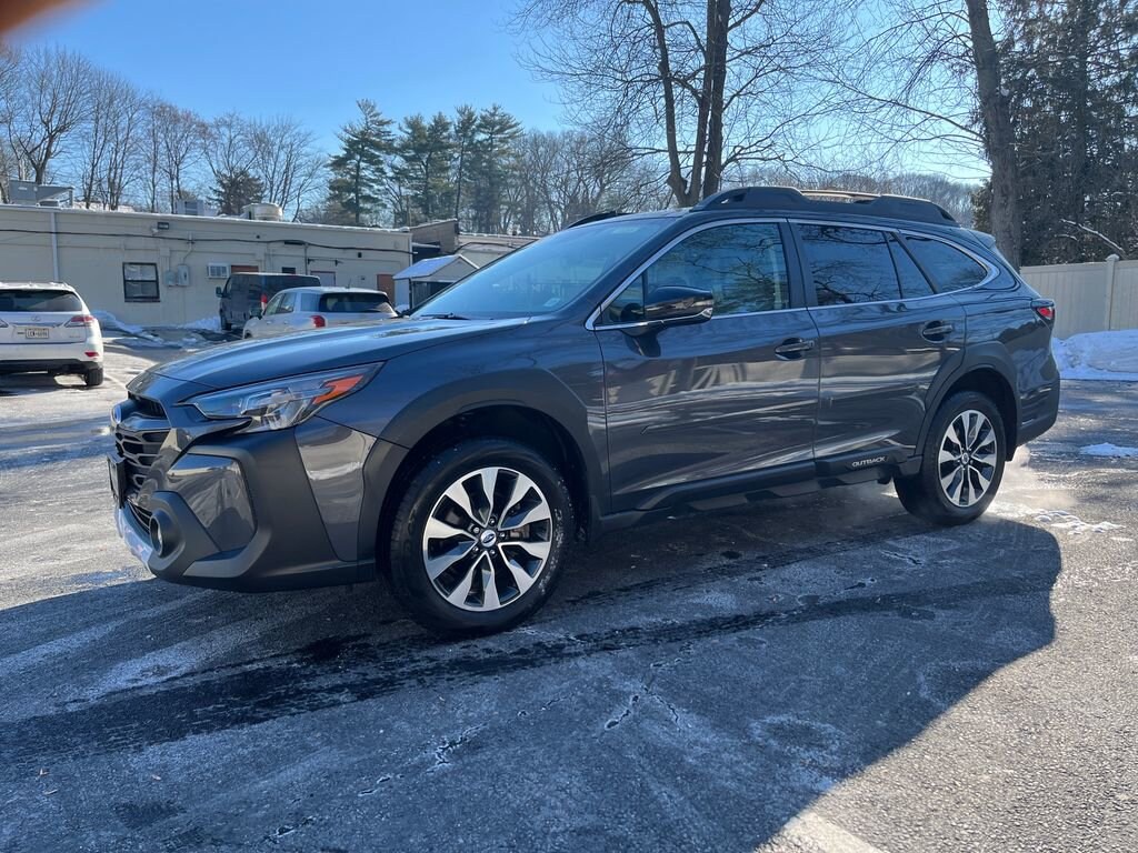 Used 2024 Subaru Outback Limited SUV