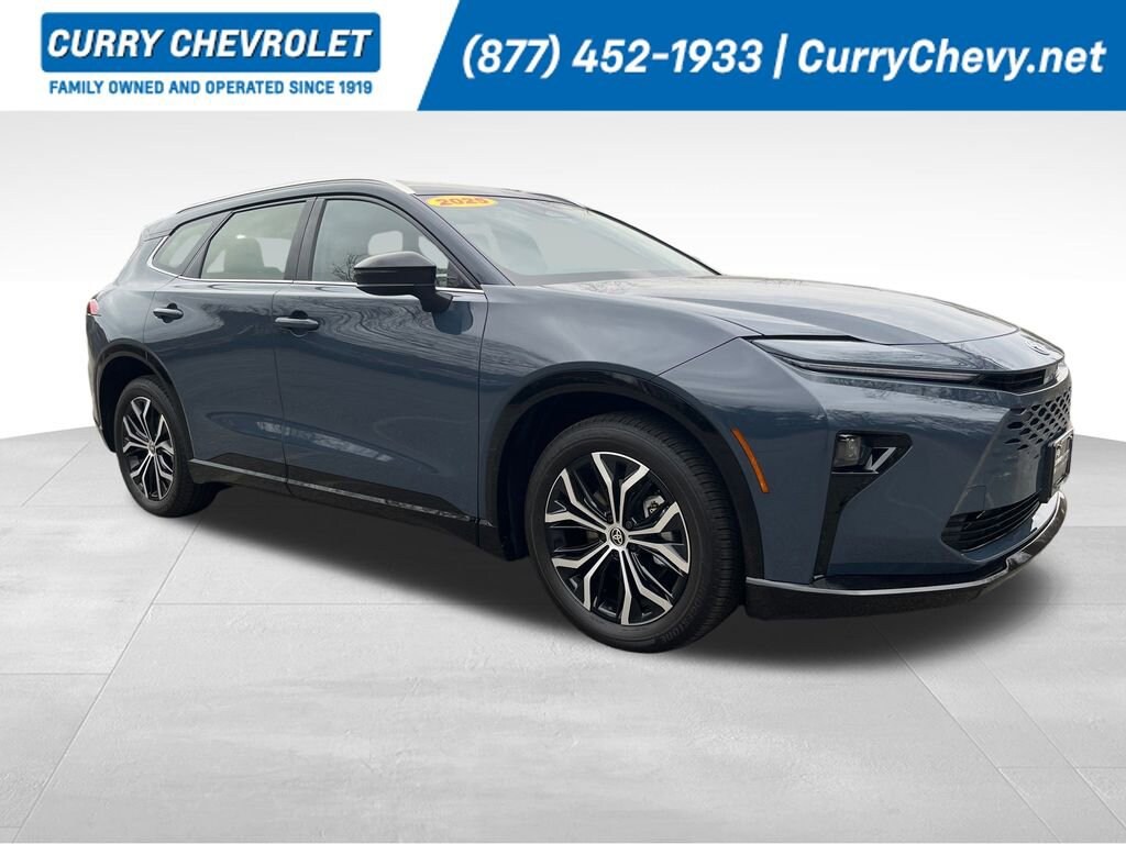 Used 2025 Toyota Crown Signia XLE SUV