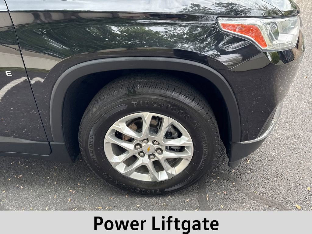 Used 2021 Chevrolet Traverse 1LT with VIN 1GNEVGKW5MJ169312 for sale in Scarsdale, NY