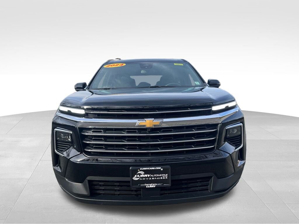 Used 2024 Chevrolet Traverse LT SUV
