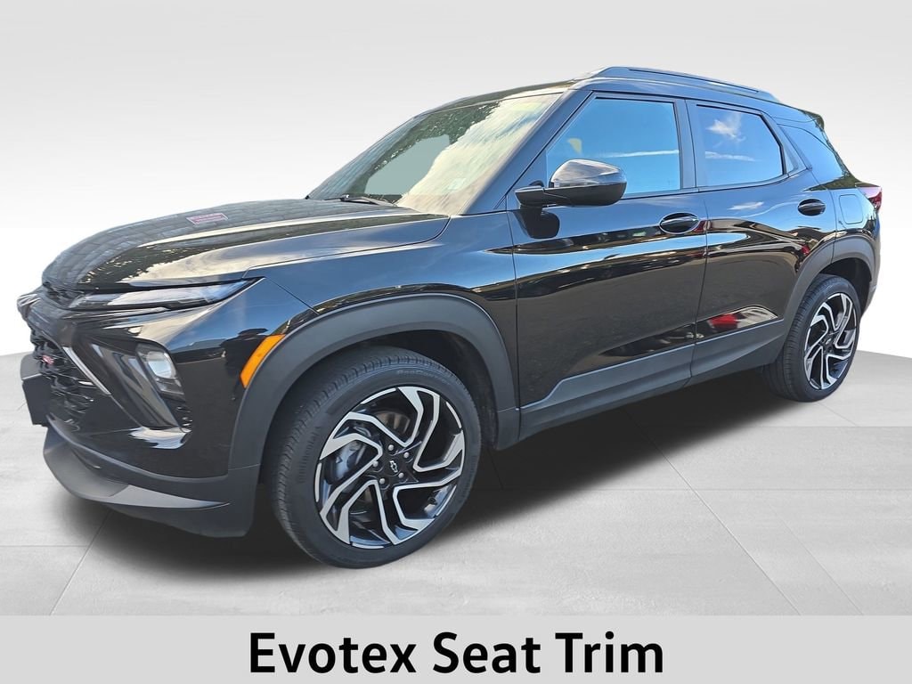 Used 2025 Chevrolet Trailblazer RS SUV