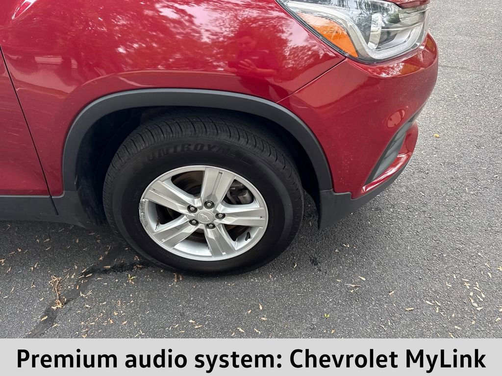 Used 2020 Chevrolet Trax LT with VIN 3GNCJPSB3LL250400 for sale in Scarsdale, NY