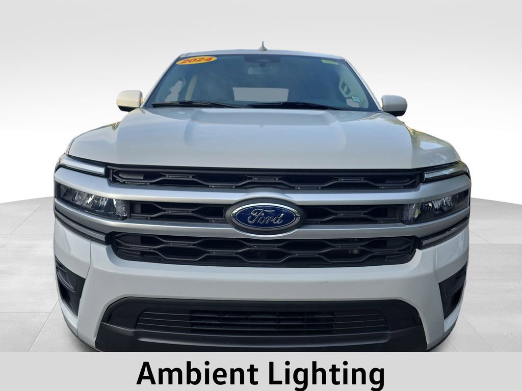 2024 Ford Expedition XLT photo 3