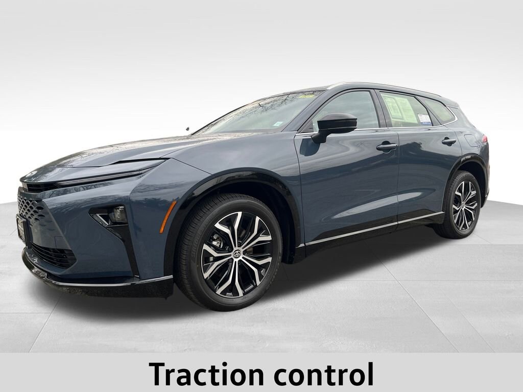 Used 2025 Toyota Crown Signia XLE SUV