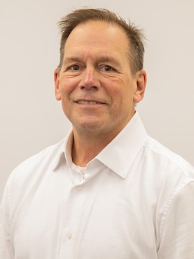 Staff member Tom Saccone from ID_68d351