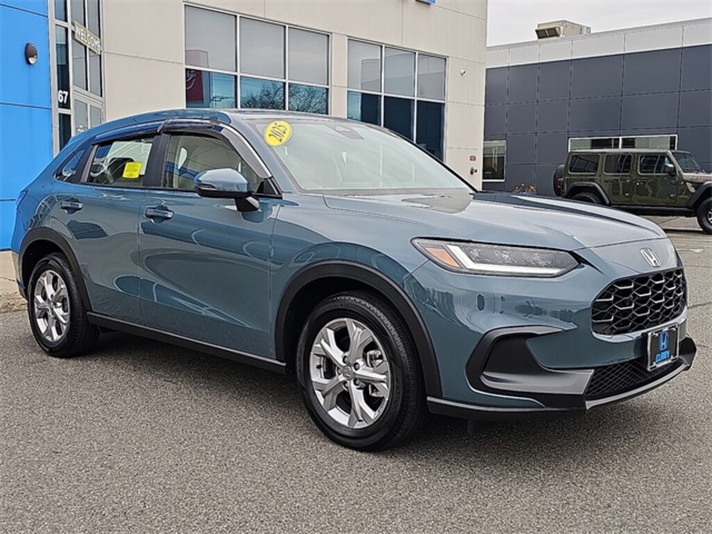 Used 2025 Honda HR-V LX SUV