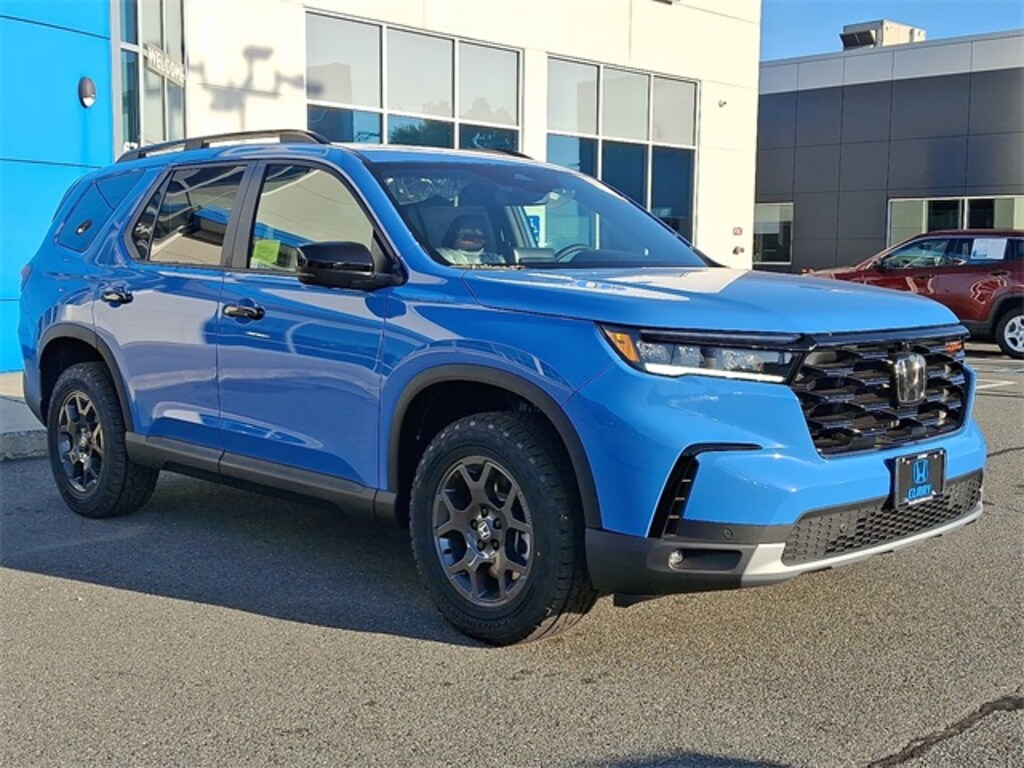 New 2025 Honda Pilot TrailSport SUV