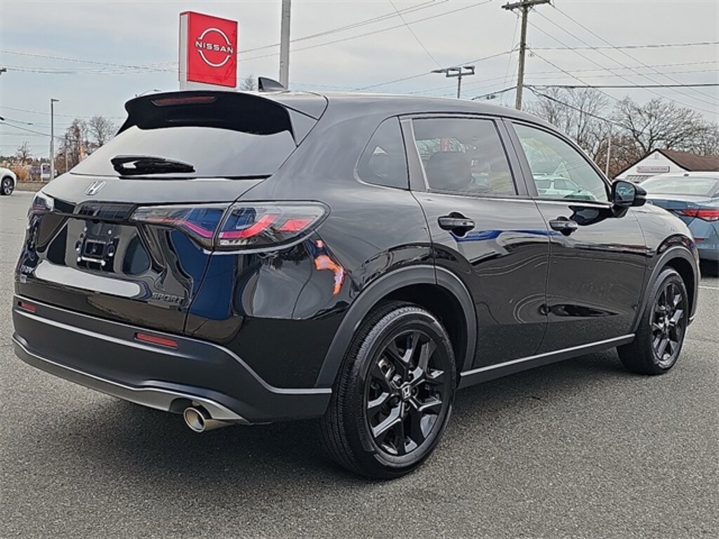 Used 2024 Honda HR-V Sport w/BSI SUV