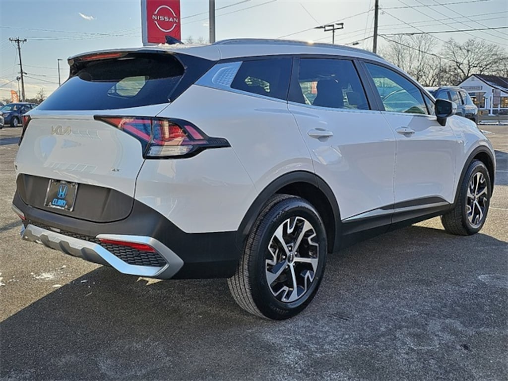 Used 2023 Kia Sportage EX SUV