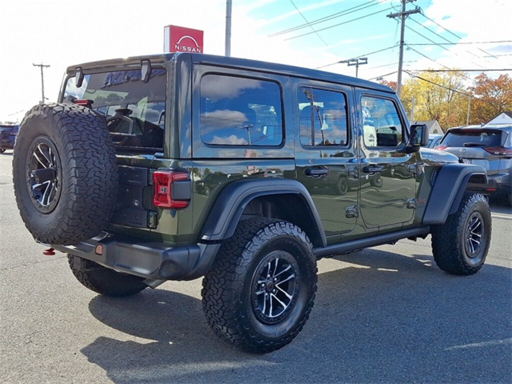 Used 2024 Jeep Wrangler Rubicon SUV
