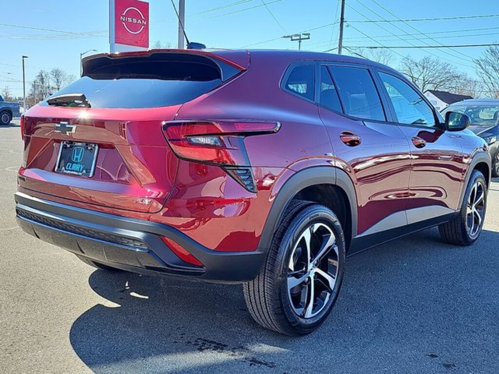 Used 2024 Chevrolet Trax 1RS SUV