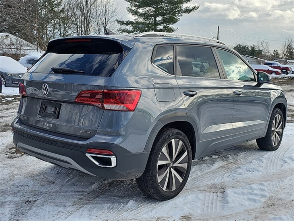 Used 2022 Volkswagen Taos 1.5T SE 4MOTION SUV
