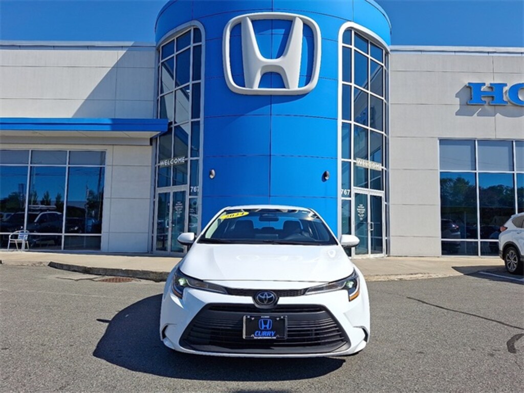 Used 2024 Toyota Corolla LE Sedan