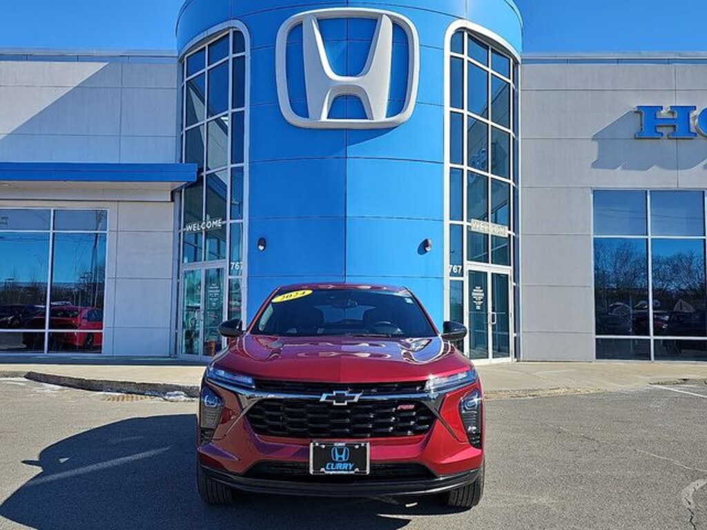 Used 2024 Chevrolet Trax 1RS SUV