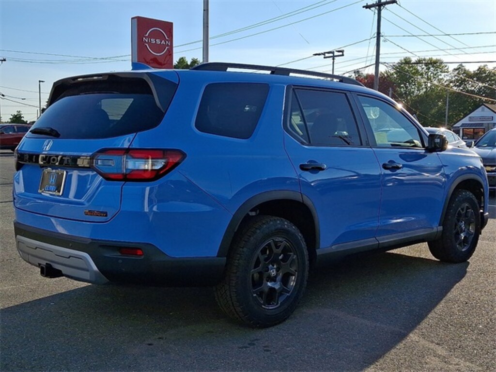 New 2025 Honda Pilot TrailSport SUV