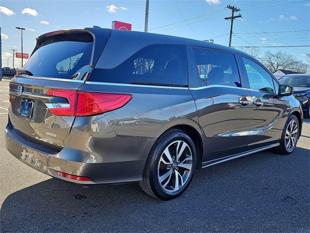 Used 2023 Honda Odyssey Touring Van