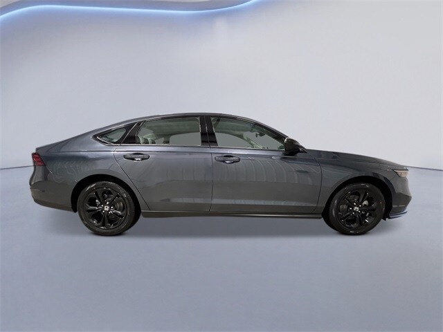 2025 Honda Accord SE photo 2