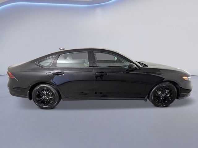 2025 Honda Accord SE photo 2