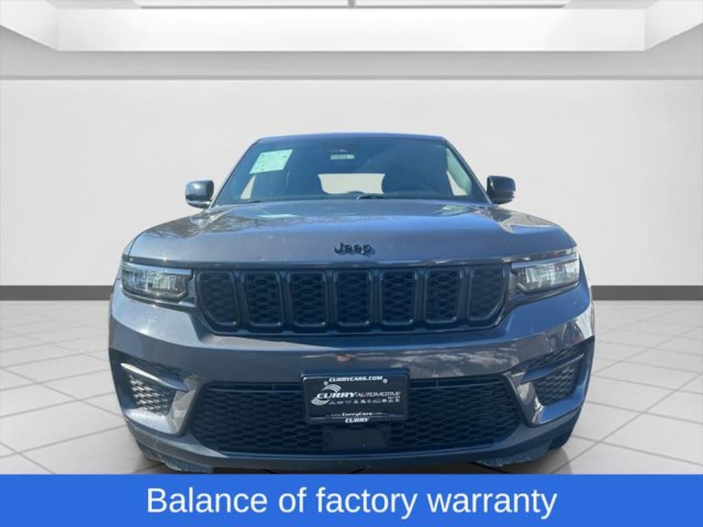 Used 2023 Jeep Grand Cherokee Laredo SUV