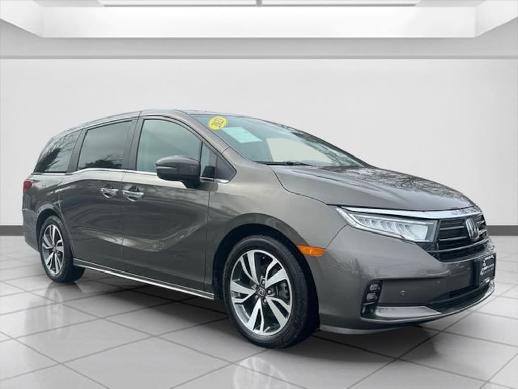 Certified 2023 Honda Odyssey Touring Van