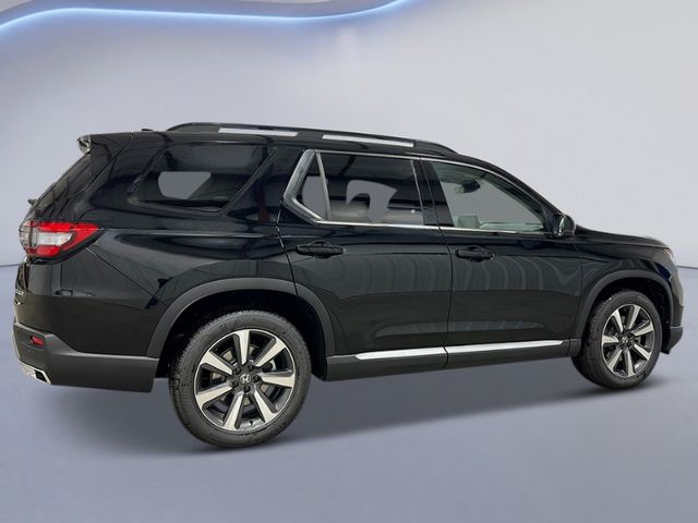 2025 Honda Pilot Touring photo 2