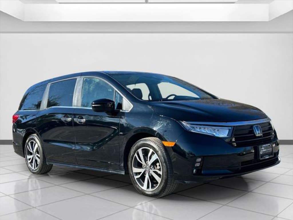 Certified 2022 Honda Odyssey Touring Van