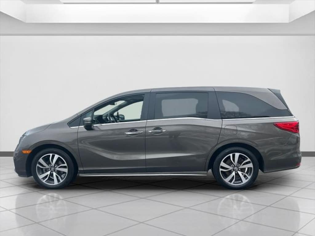 Certified 2023 Honda Odyssey Touring Van