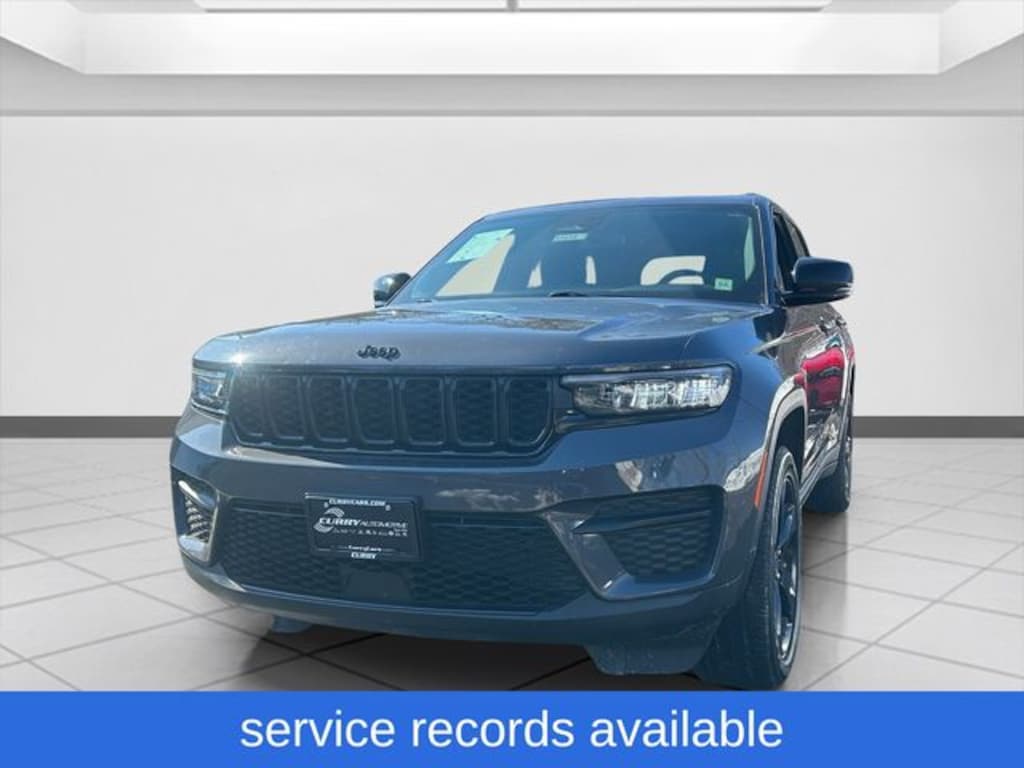 Used 2023 Jeep Grand Cherokee Laredo SUV