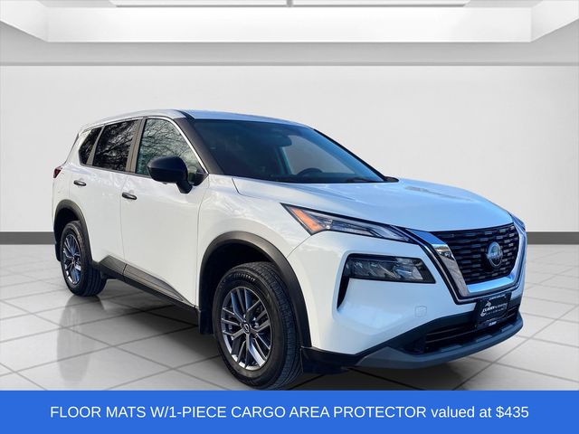 2023 Nissan Rogue S's photo
