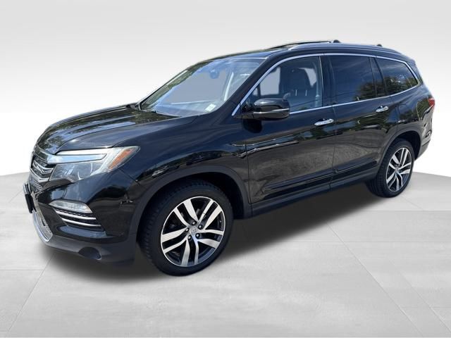 2017 Honda Pilot Touring photo 3