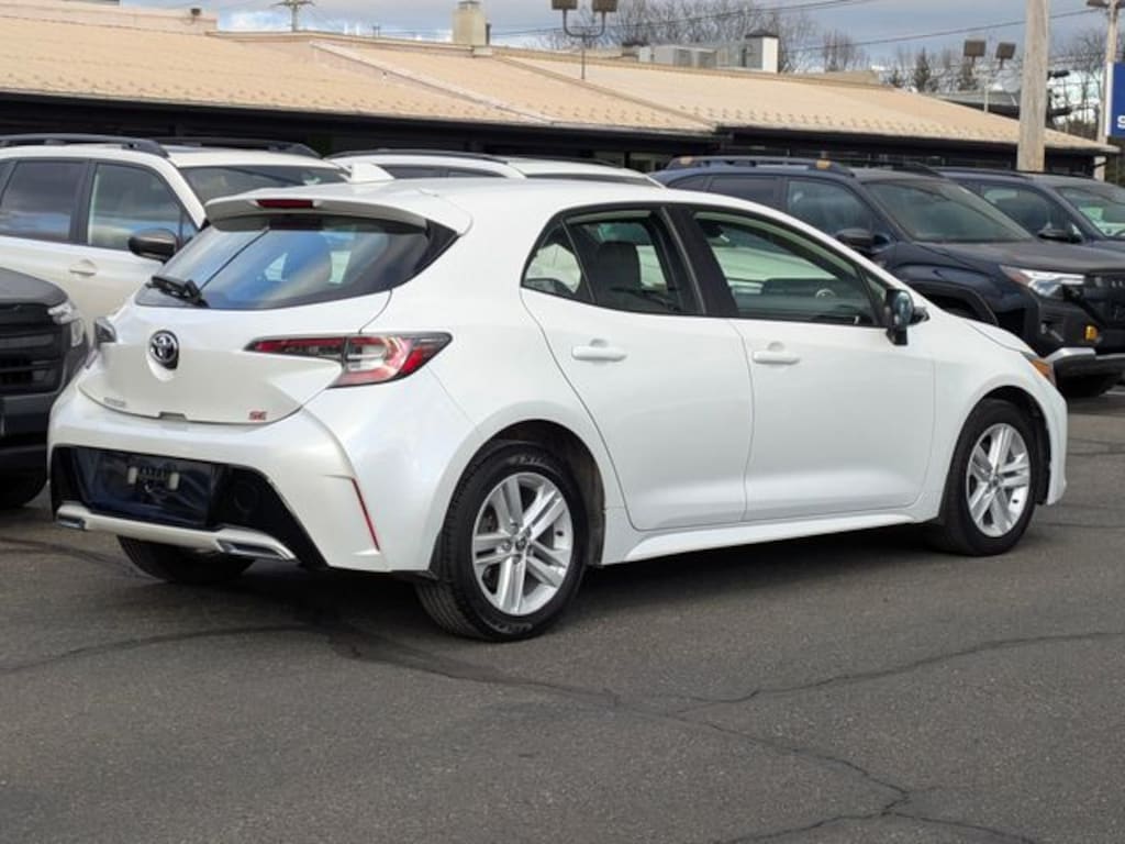 Used 2022 Toyota Corolla Hatchback SE Hatchback