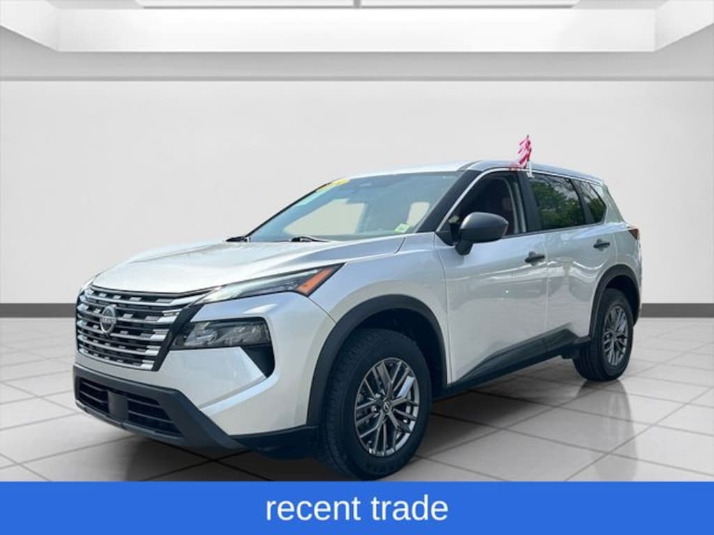 Used 2024 Nissan Rogue S SUV