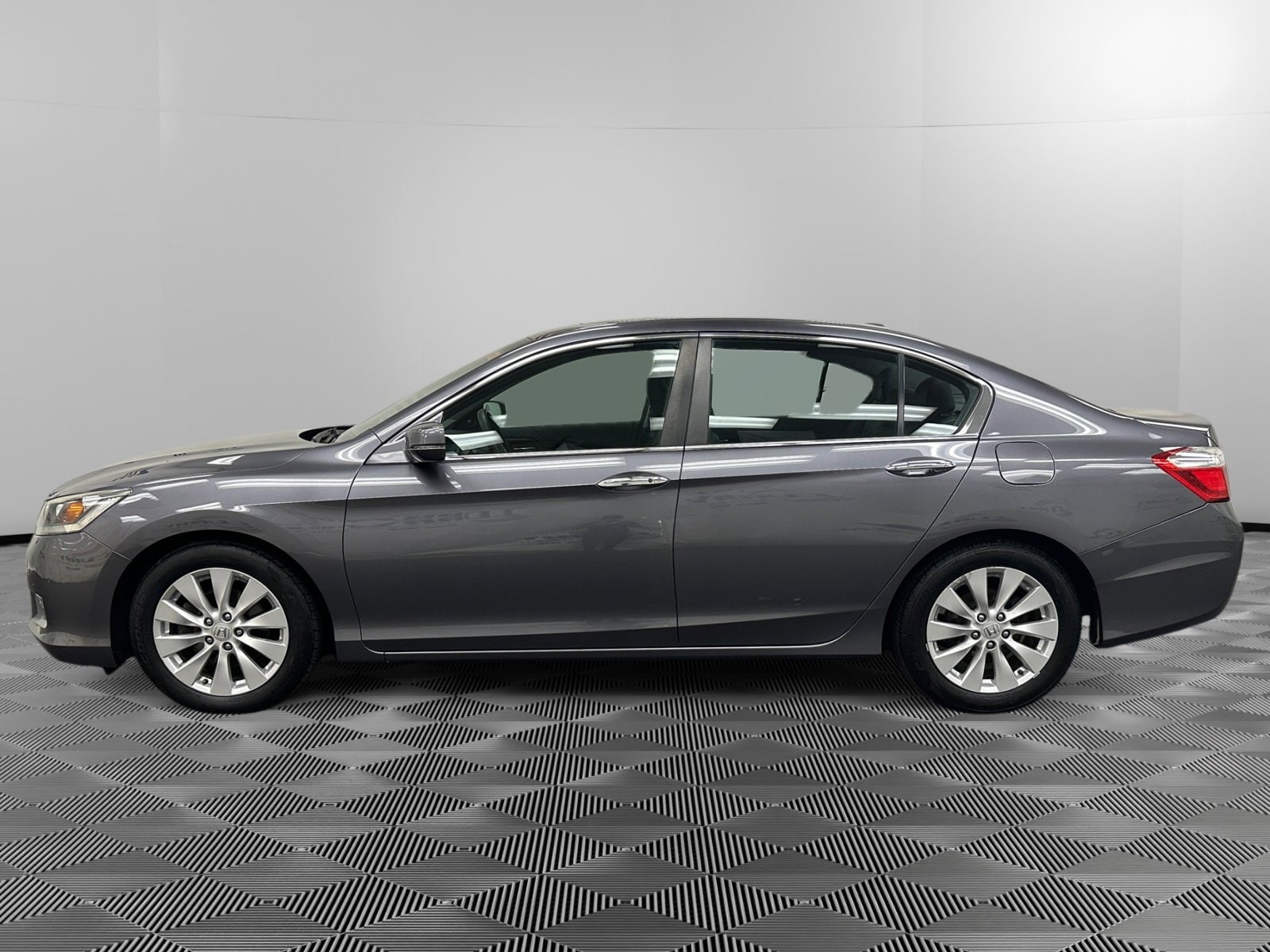 Used 2013 Honda Accord EX-L with VIN 1HGCR2F8XDA026182 for sale in Cortlandt Manor, NY