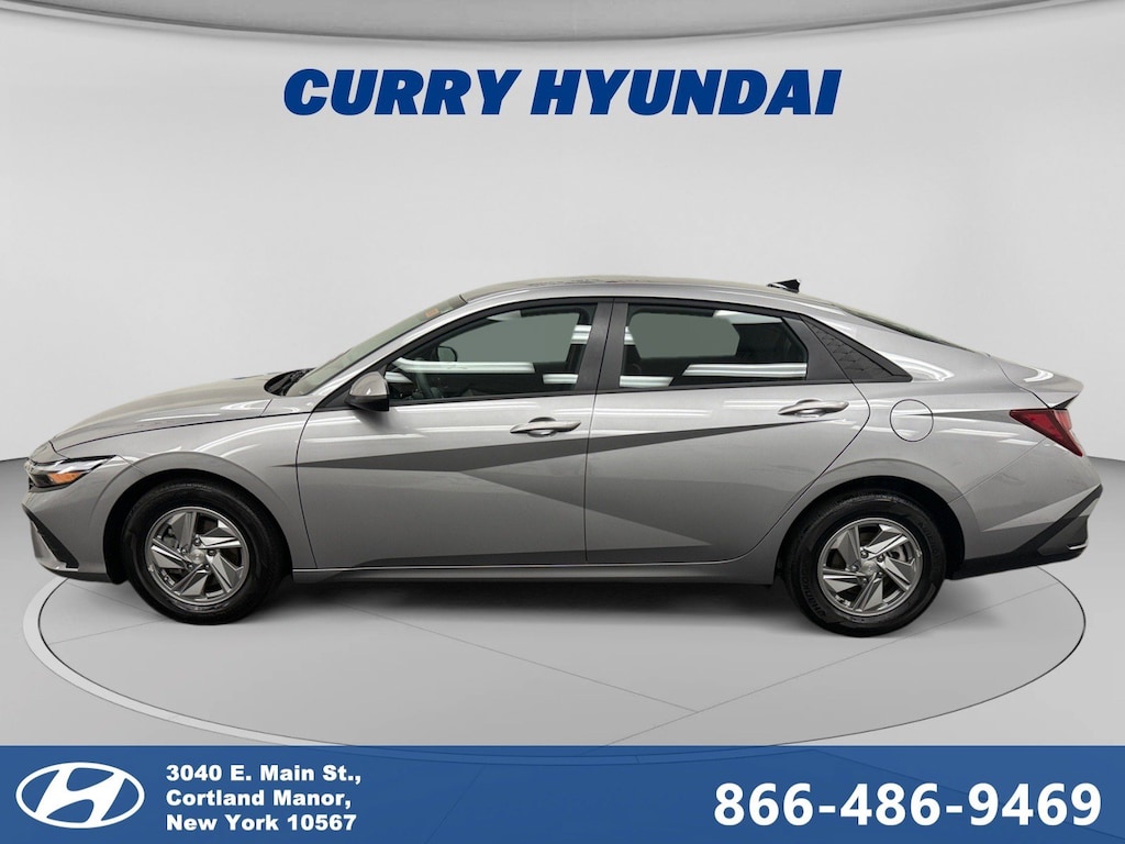 Used 2025 Hyundai Elantra SE SE IVT