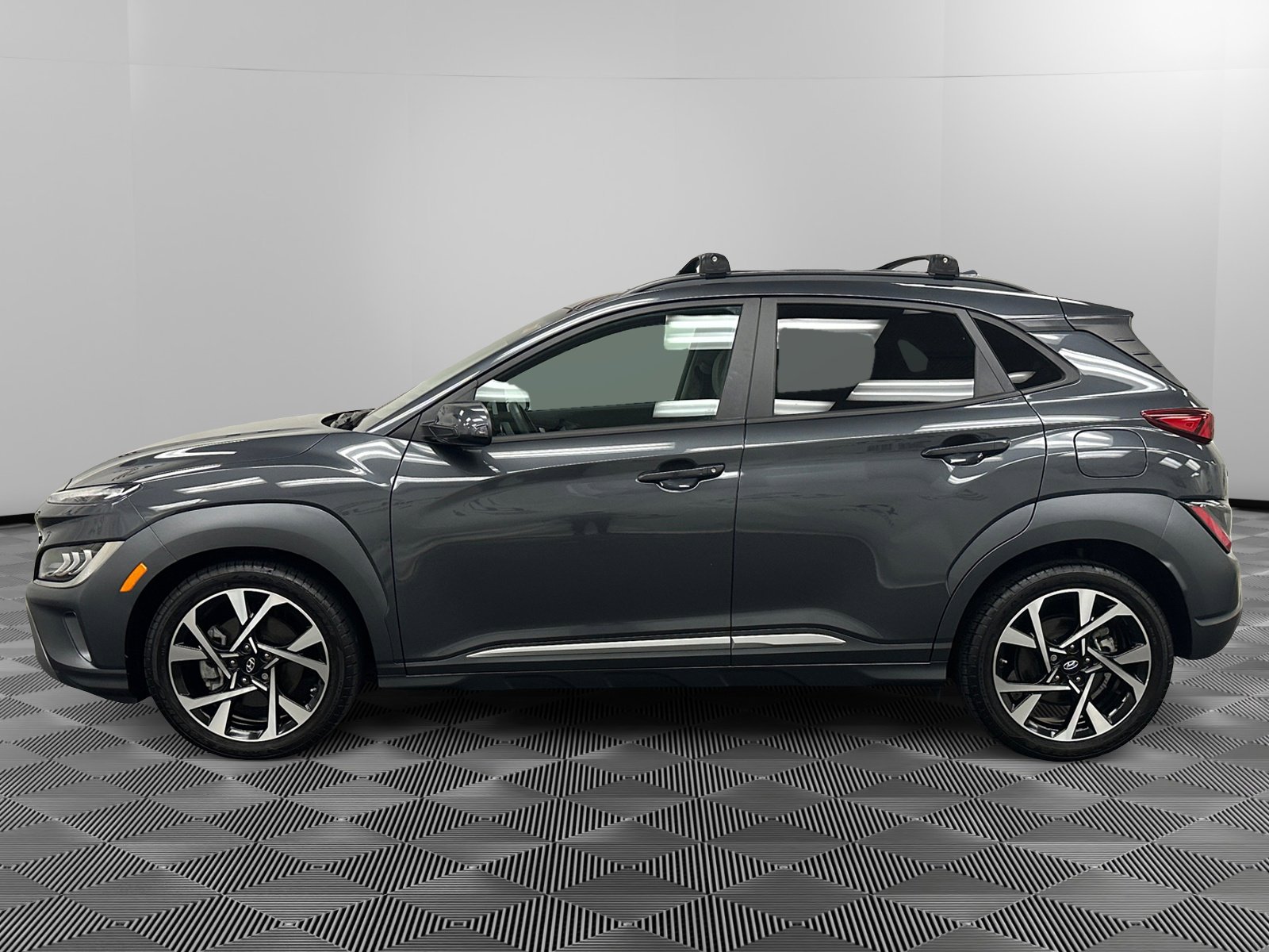 Used 2022 Hyundai Kona Limited with VIN KM8K5CA39NU852914 for sale in Cortlandt Manor, NY