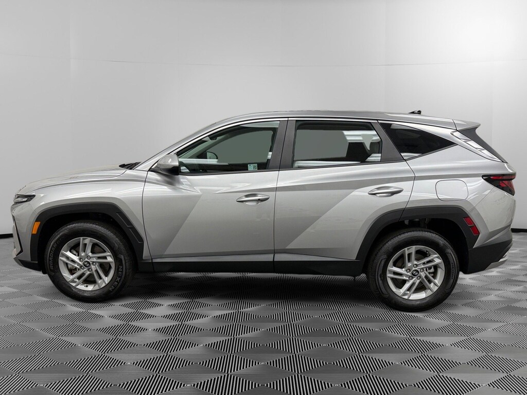 Certified 2025 Hyundai Tucson SE SE AWD