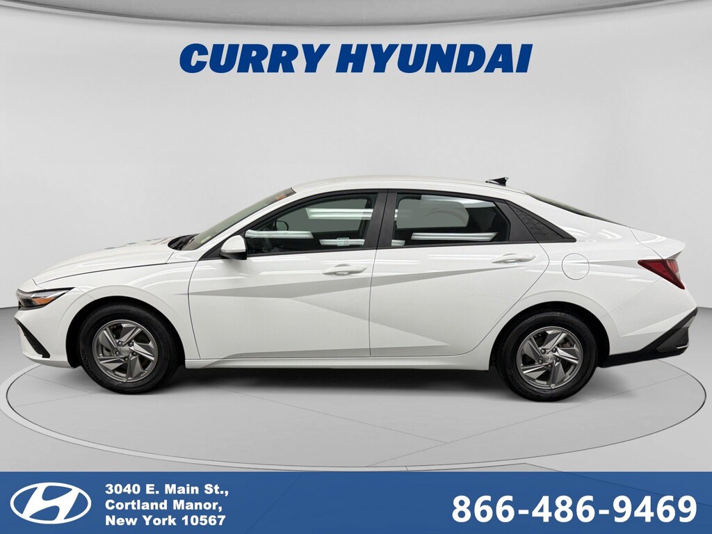 Used 2025 Hyundai Elantra SE IVT