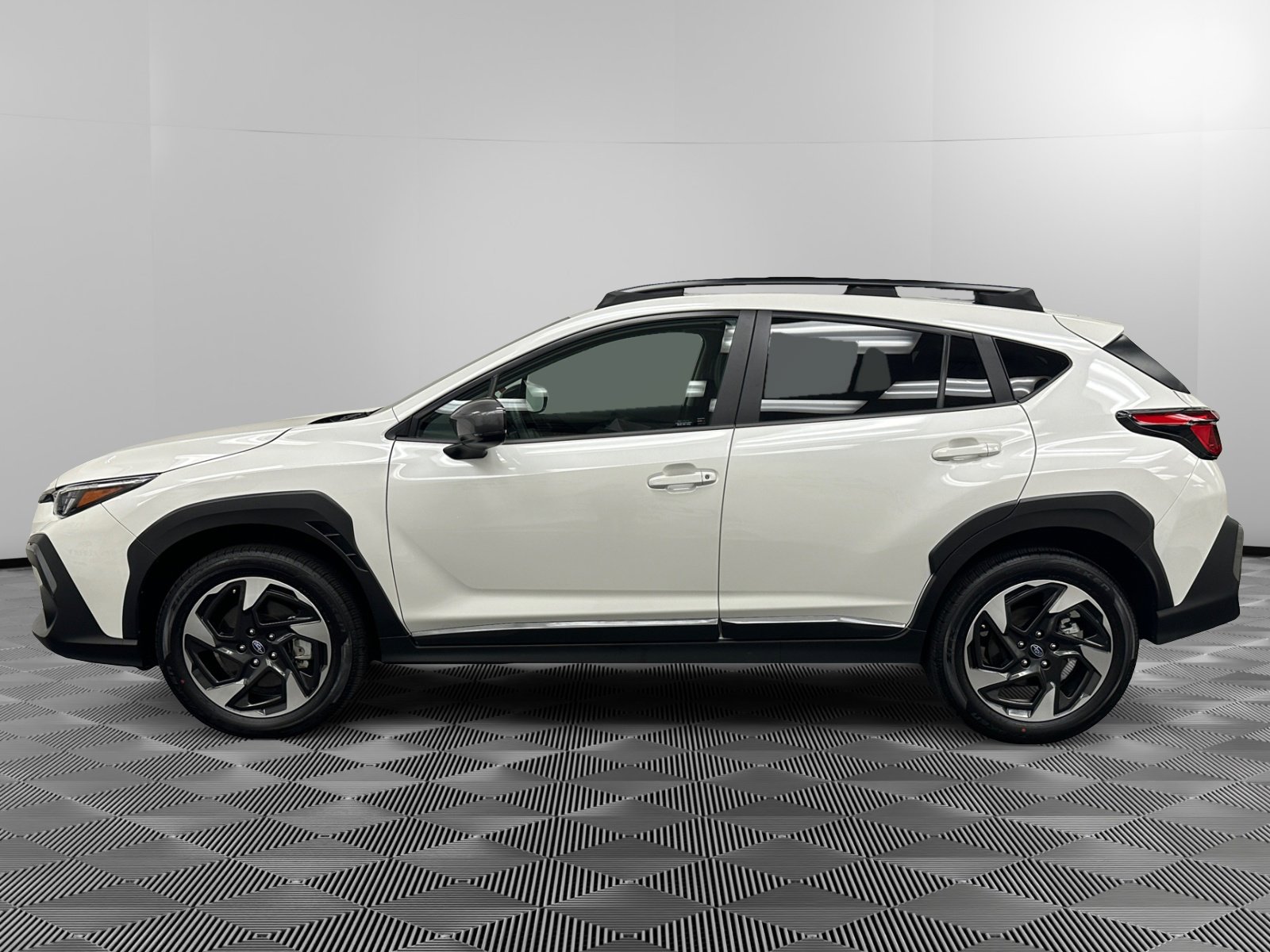 Used 2024 Subaru Crosstrek Limited with VIN 4S4GUHM63R3731111 for sale in Cortlandt Manor, NY