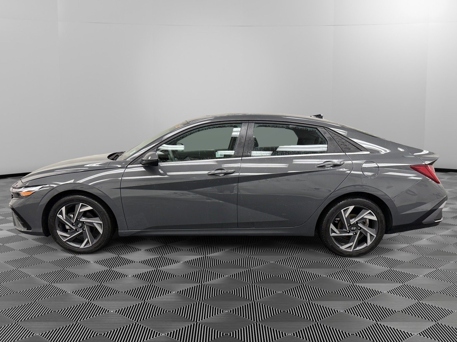 Certified 2024 Hyundai Elantra SEL with VIN KMHLS4DG8RU772074 for sale in Cortlandt Manor, NY